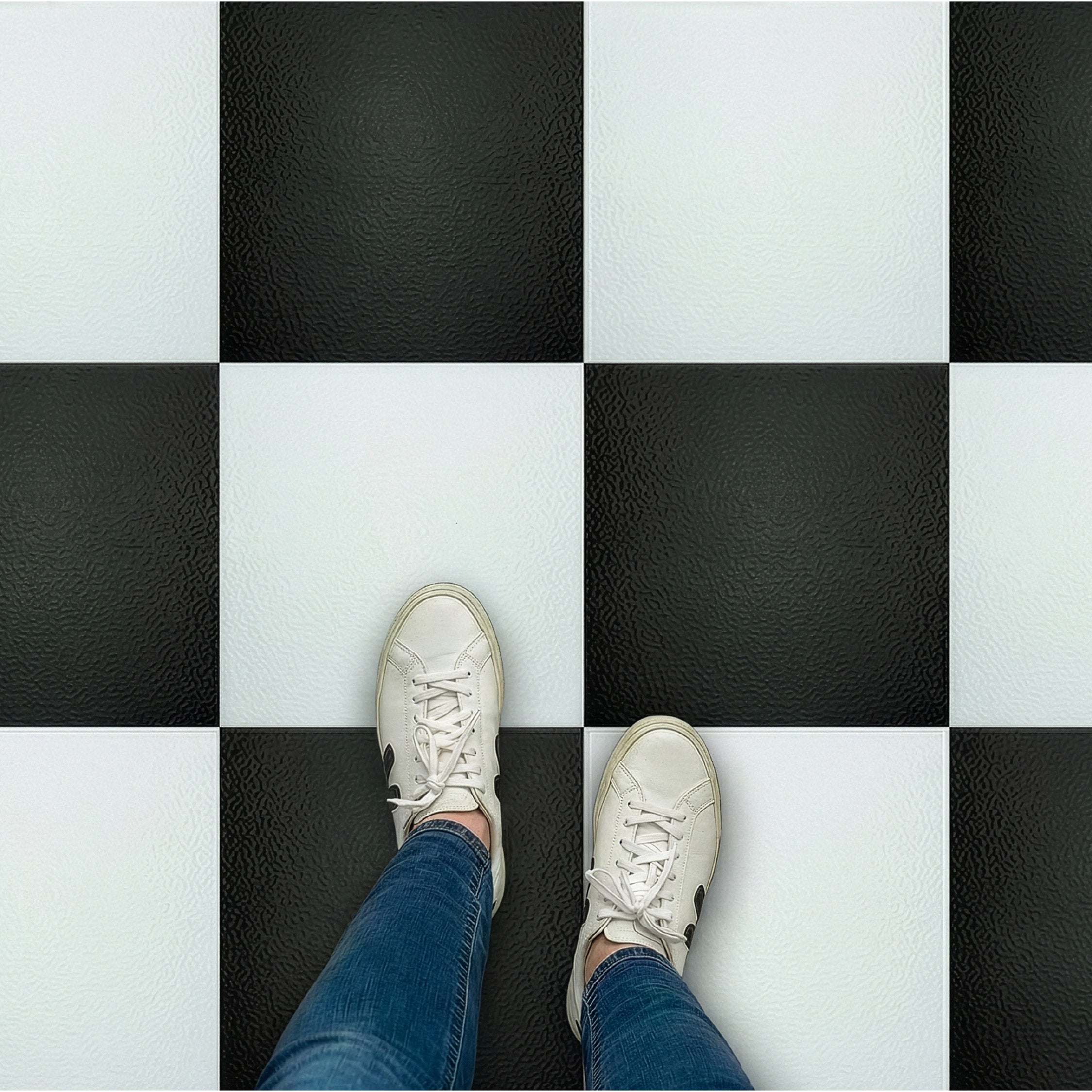 Floor Tile Plain 30.5x30.5cm Black & White (10 Tiles Per Pack)