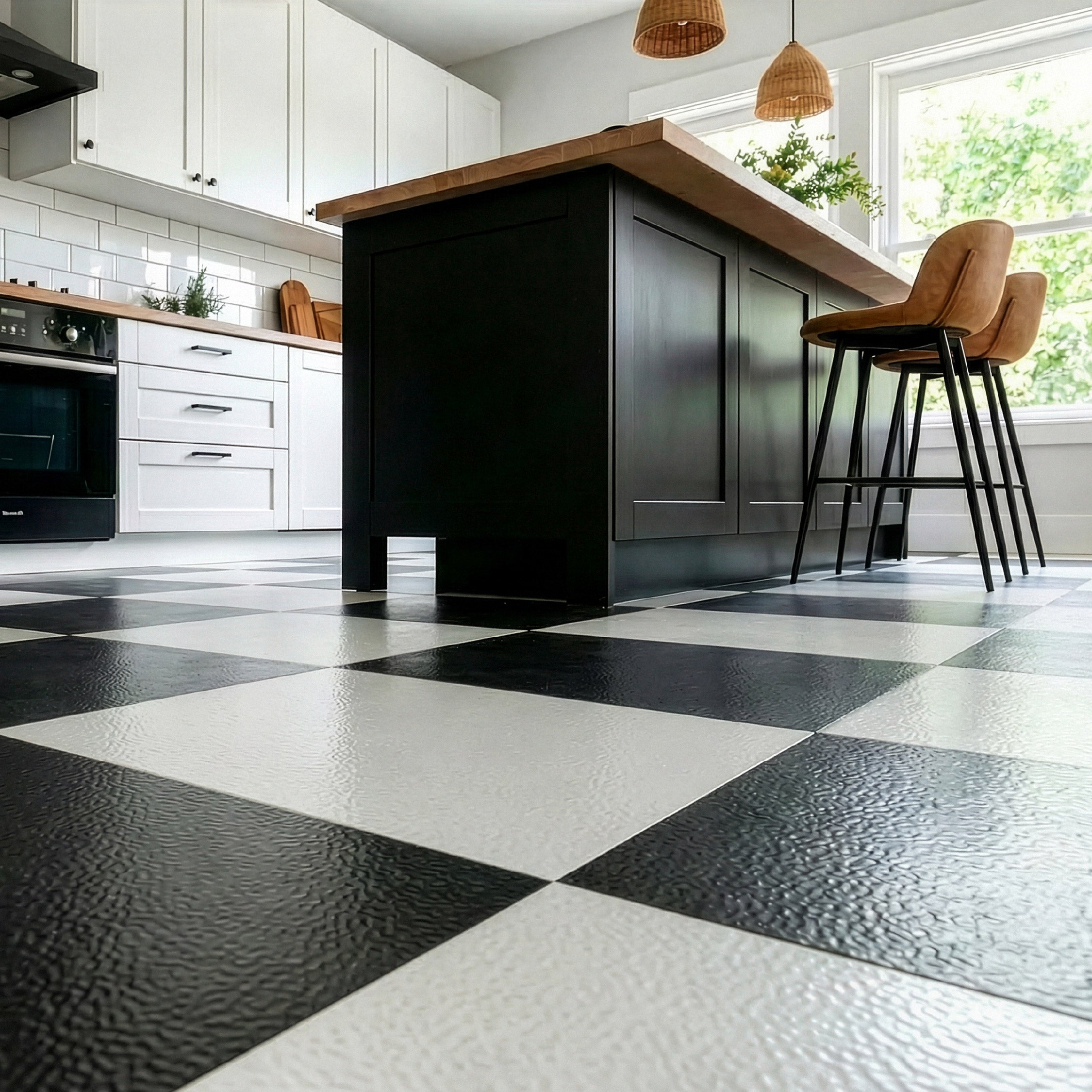 Floor Tile Plain 30.5x30.5cm Black & White (10 Tiles Per Pack)