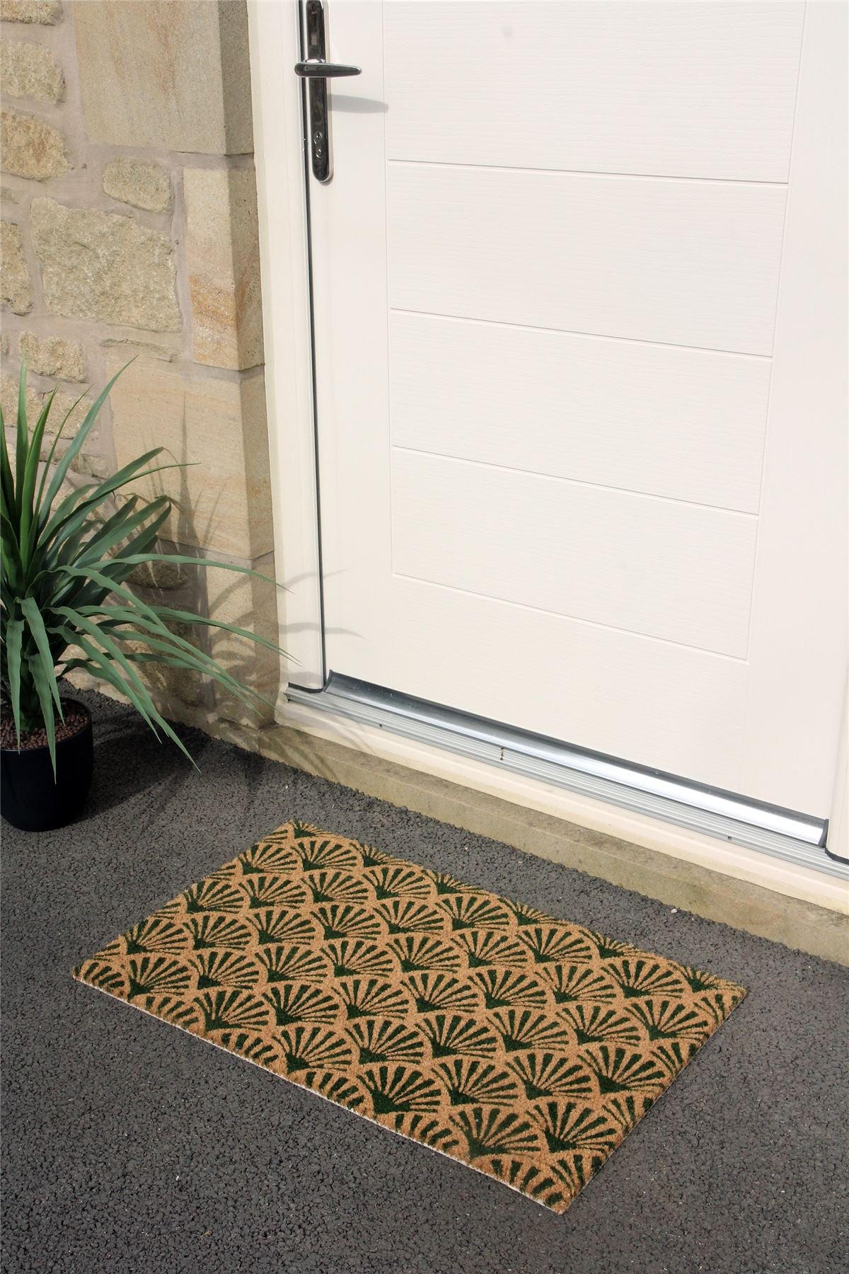 Astley Scallop Latex Backed Coir 45x75cm Forest Green Doormat