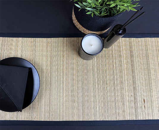 Spey Dry Grass 35x180cm Black Table Runner