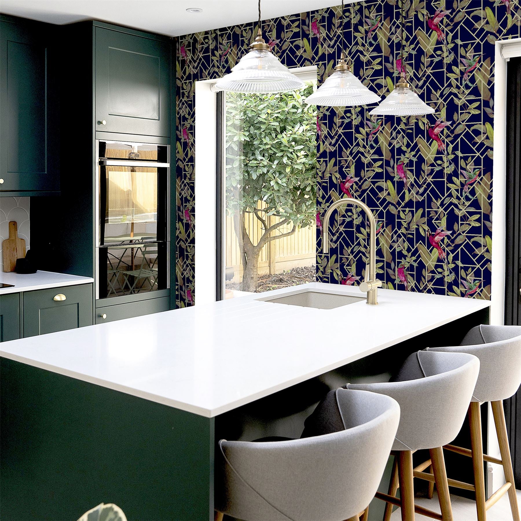 Deco Tropical Navy/Gold Wallpaper sw12