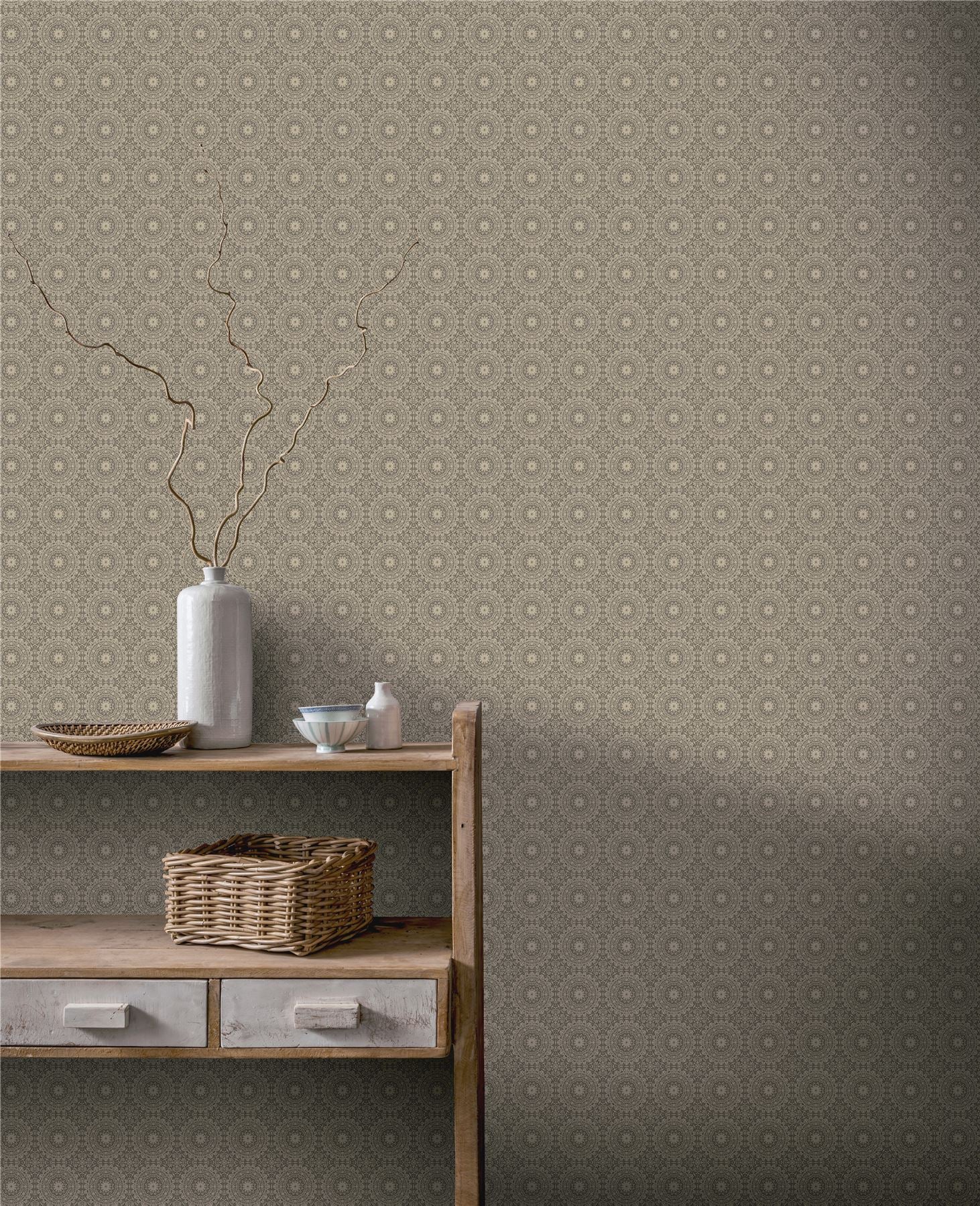 Symmetrical Chic Wallpaper