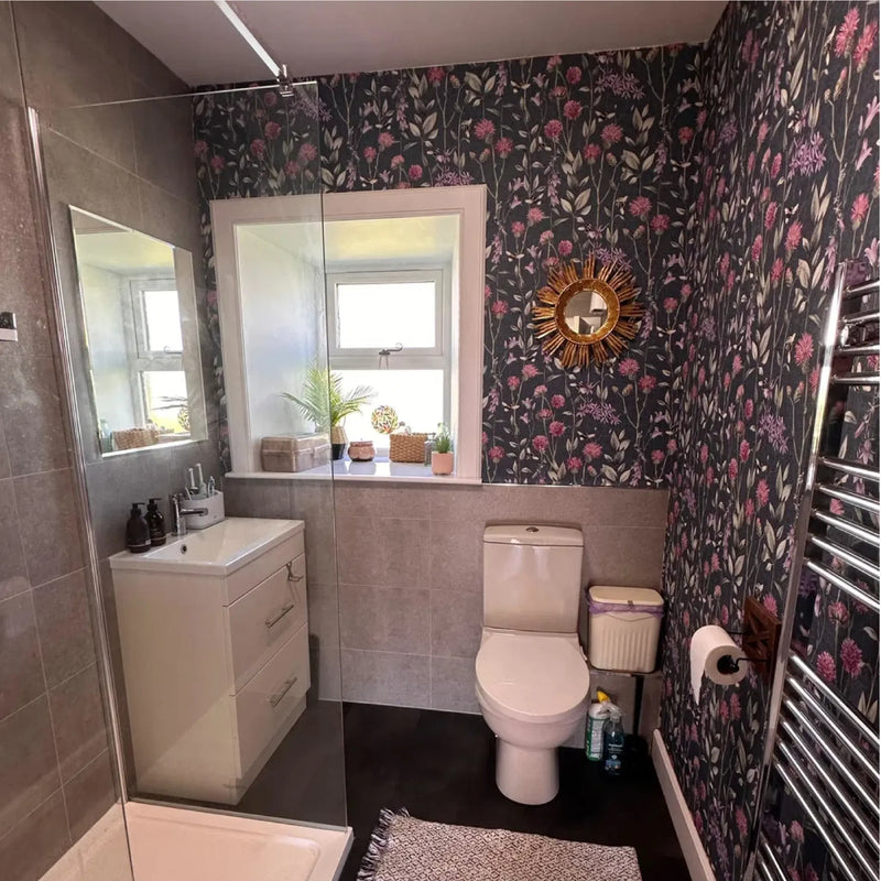 Customer room featuring Arthouse wallpaper