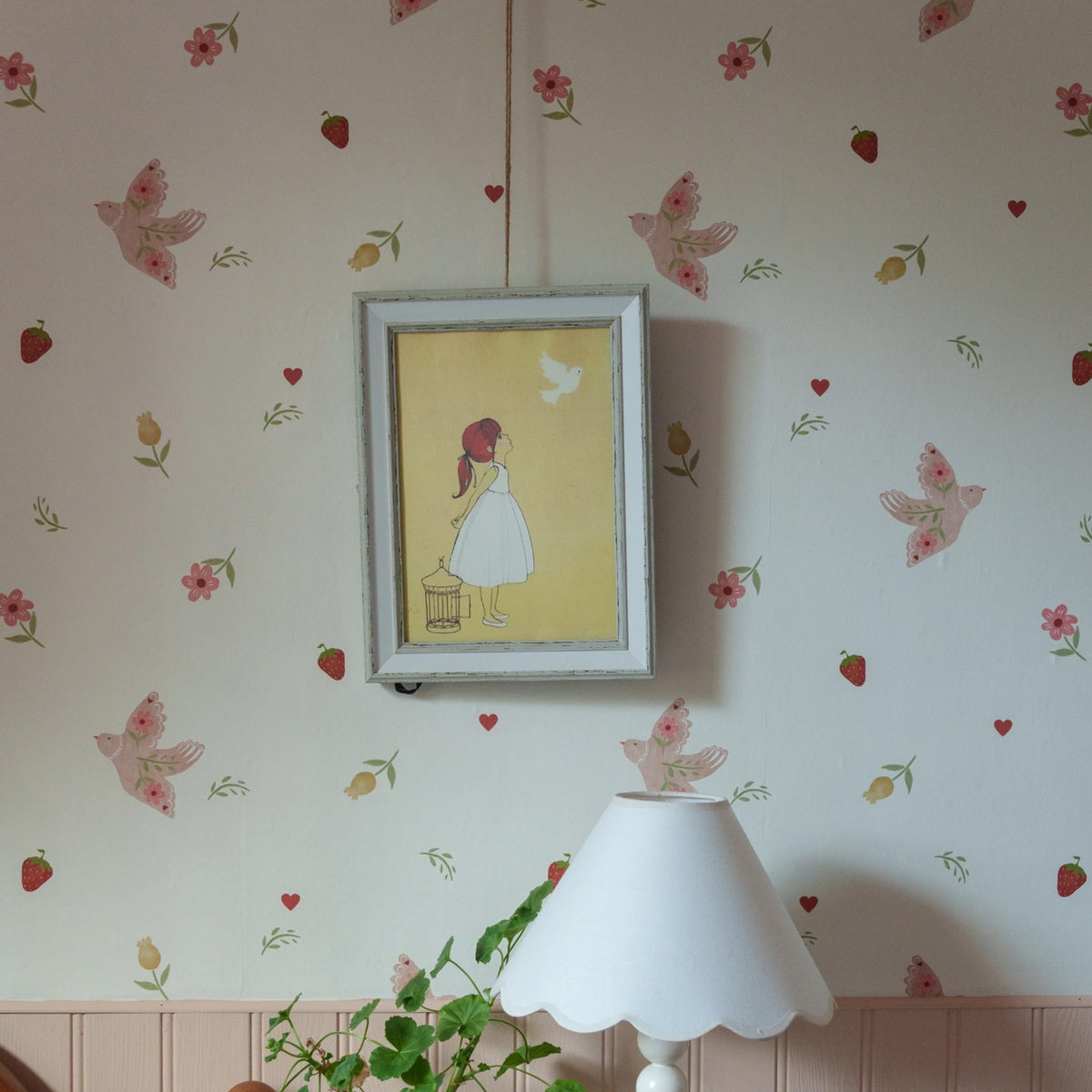 Summer Festival Cream & Blush Wallpaper