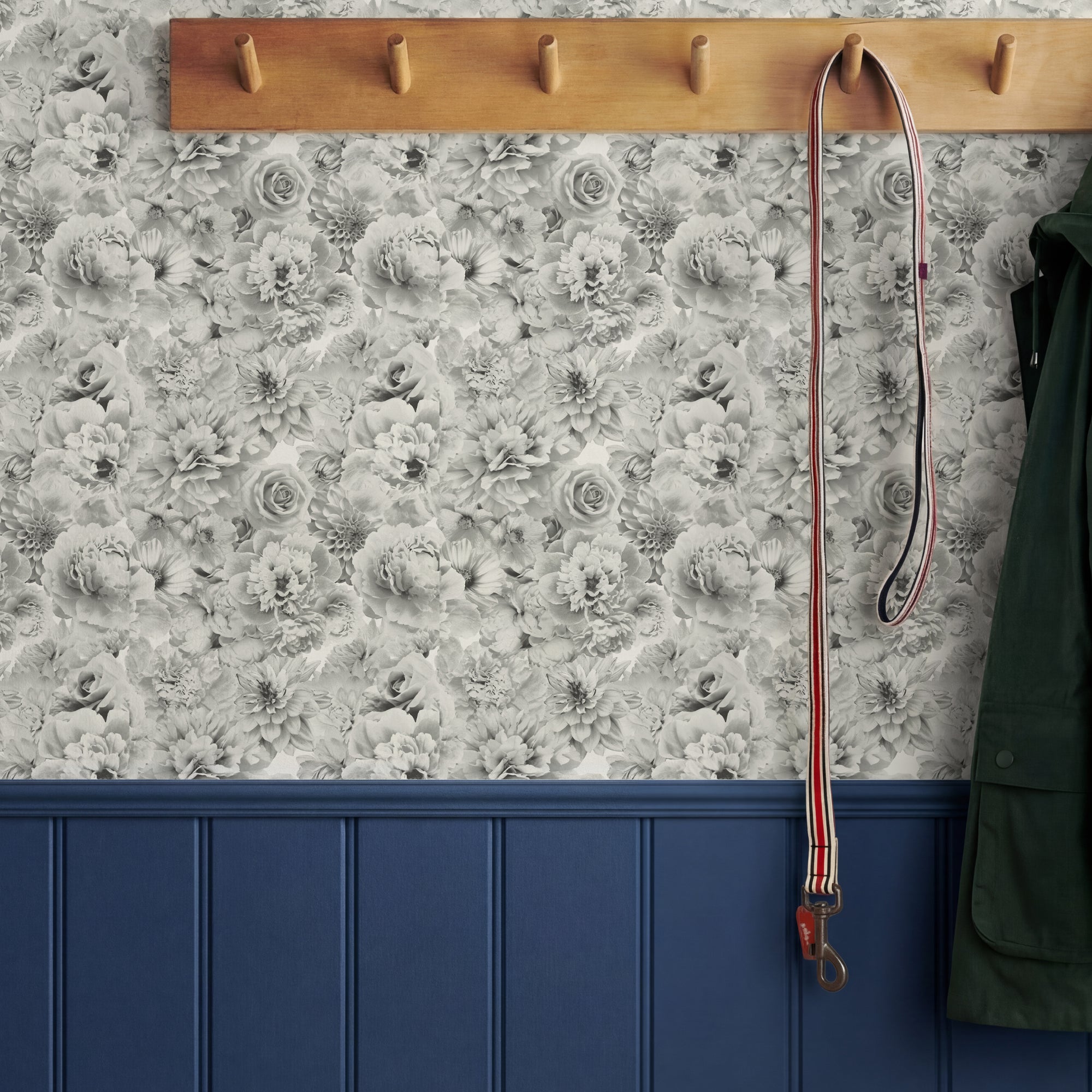 Glitter Bloom Silver Wallpaper