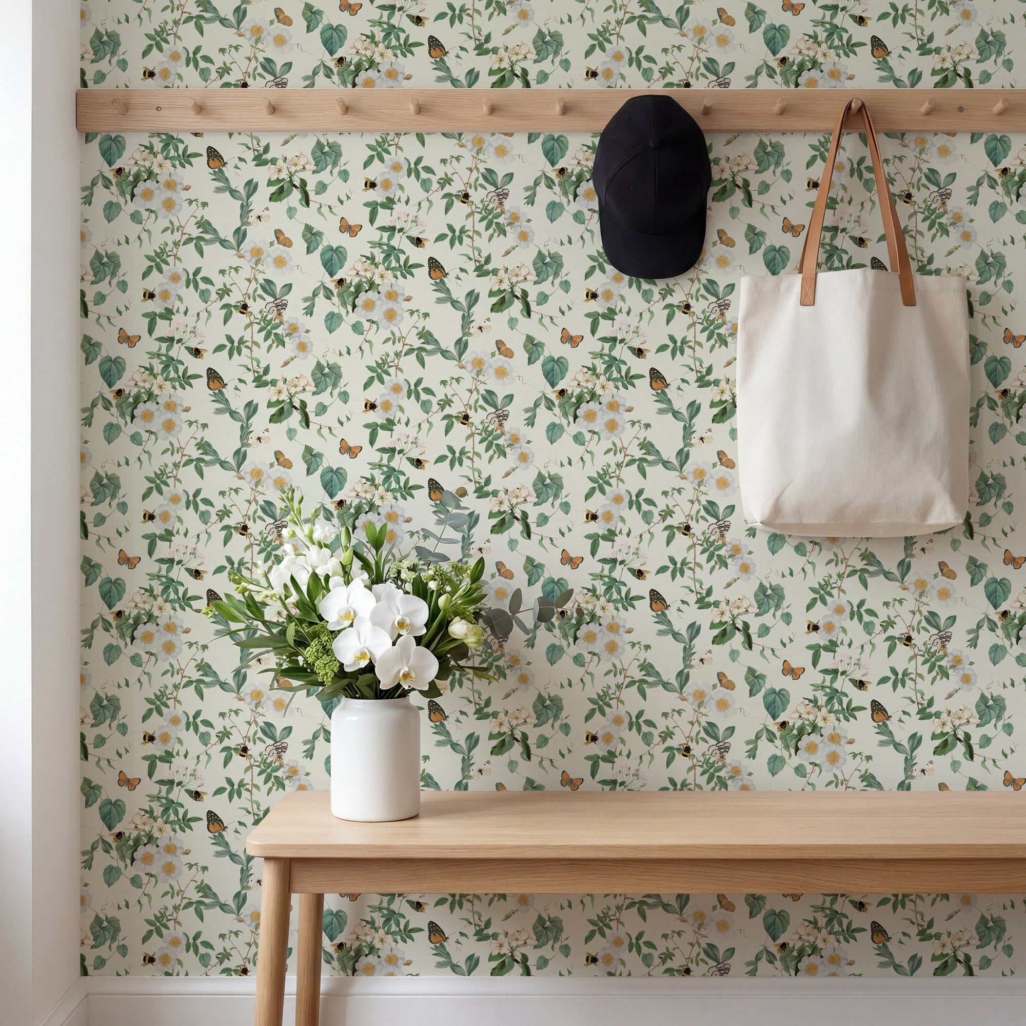 Bumblebee Trail Cream Wallpaper