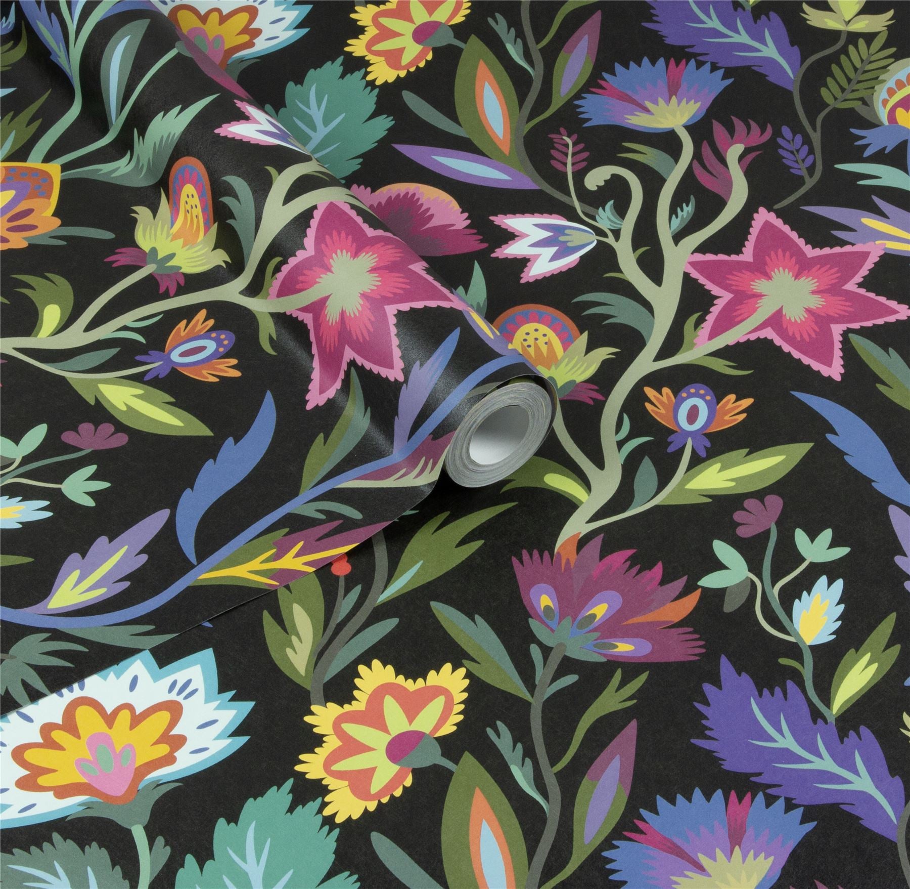 Lush Paradise Black Wallpaper