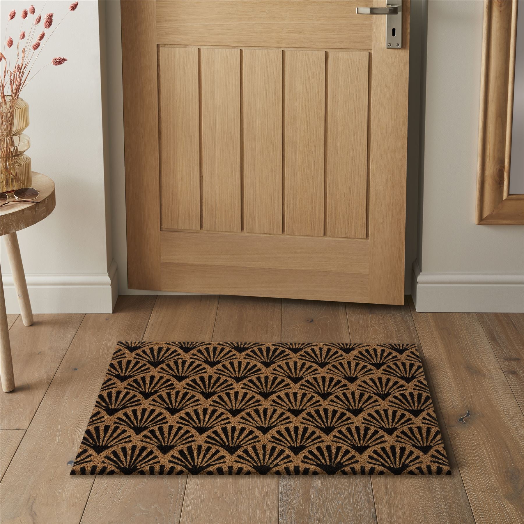 Astley Scallop Deco Latex Backed Coir 45x75cm Black Doormat