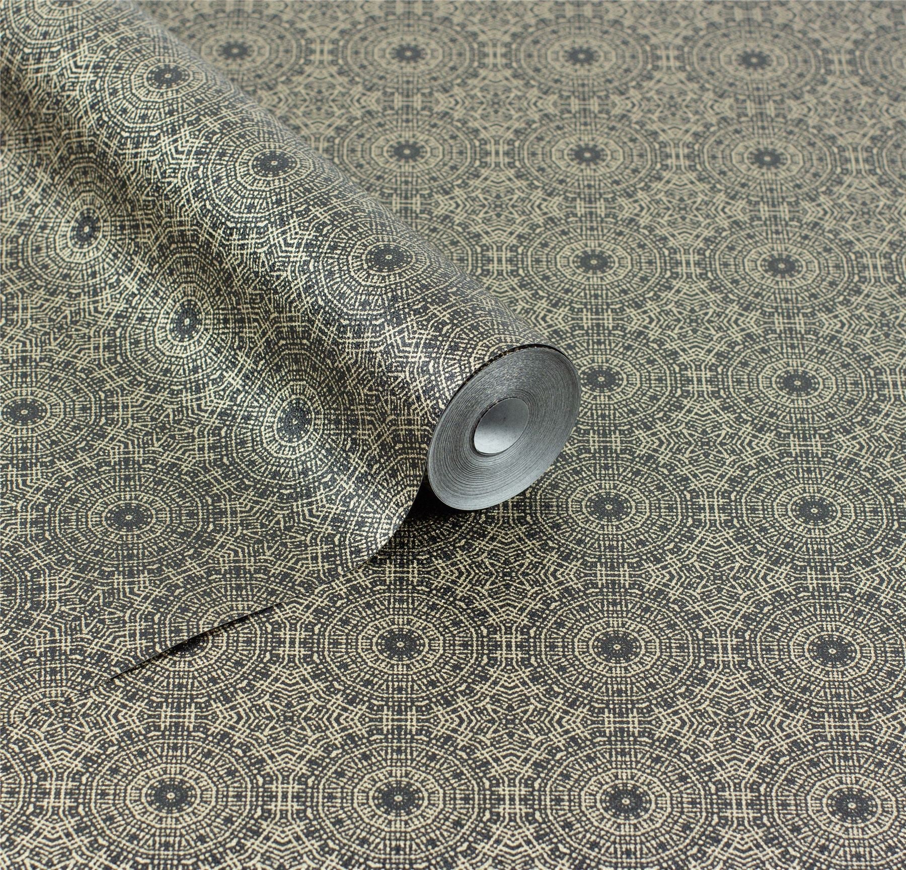 Symmetrical Chic Wallpaper