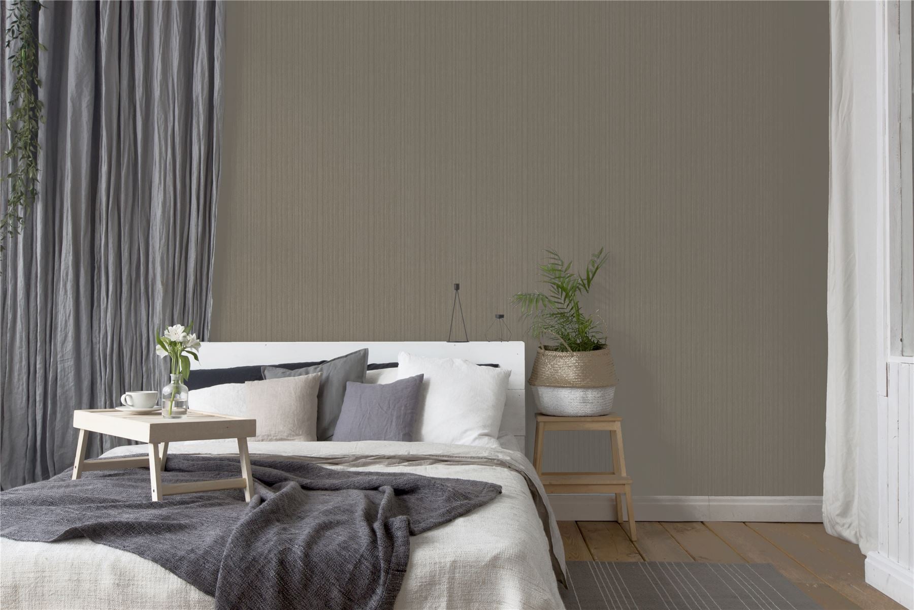 Silk Cascade Wallpaper sw6