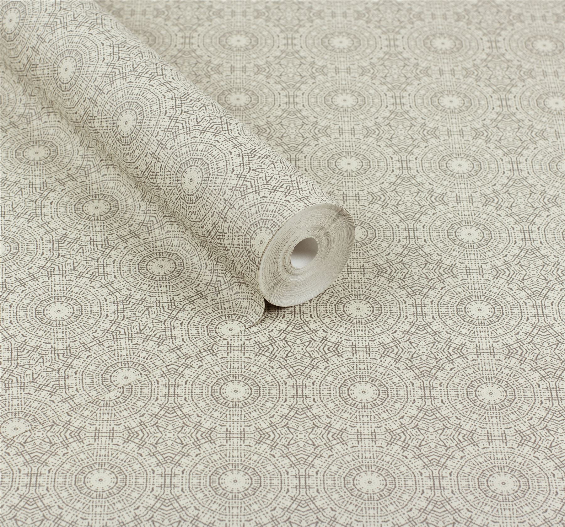 Symmetrical Chic Champagne and Silver Wallpaper